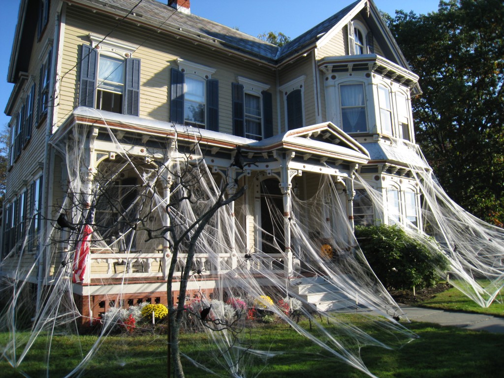Idee per halloween: allestire in maniera originale il tuo giardino ...