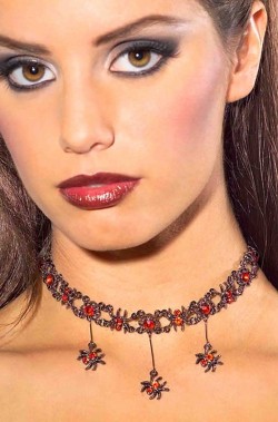 Collana Gotica Vampira Strega con gioielli a forma di ragni rossi