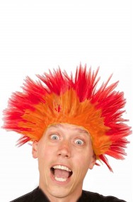 Parrucca rossa e gialla sfumata per riprodurre le fiamme
