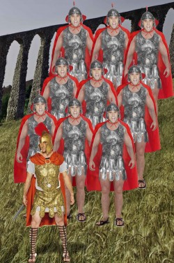 Gruppo di vestiti da soldati antichi romani armature in lattice
