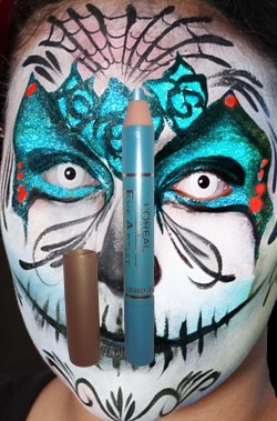 Trucco matita ombretto glitter azzurro eye artist l'oreal