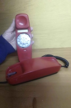 Telefono vintage fisso a disco rosso Gondola