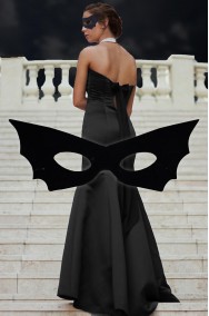 Maschera di carnevale nera domino pipistrello elegante