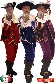 Costumi di scena dei tre moschettieri