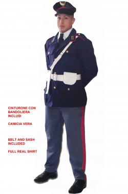Costume divisa da poliziotto italiano
