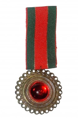 Medaglia militare finta di metallo nastro rosso e verde