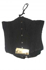 Corsetto nero con stecche a righine vista anteriore taglia M