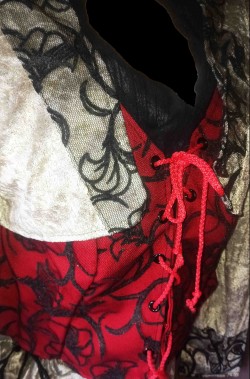 Dettaglio costume donna Cowgirl con gonna lunga
