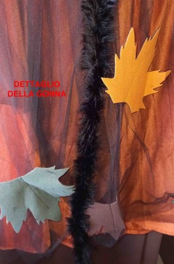 Dettaglio della gonna del costume da elfa dei boschi