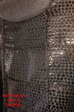 Foto di dettaglio della giacca da battaglia del guerriero cinese