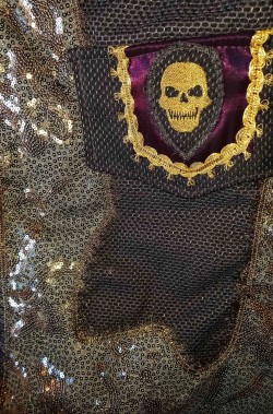 Vestito da Capitan Uncino pirata dettaglio patella della tasca