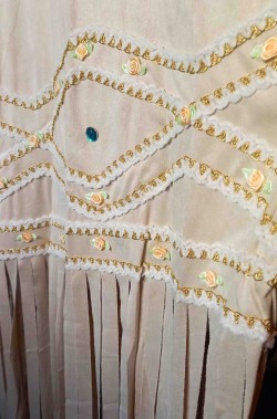 Vestito da matrimonio beige da indiana