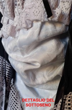 Vestito da dama veneziana dettaglio del sottoseno