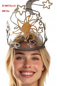 Corona di metallo con sole luna e stelle