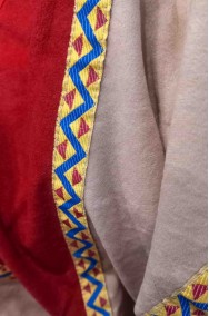 Dettaglio del costume di carnevale da indiano bambino