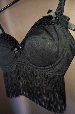 Reggiseno nero con frange flapper anni 20