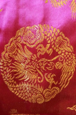 Dettaglio del tessuto del costume da cinese taglia XXS