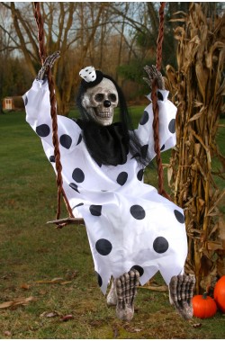 Decorazione Halloween da giardino scheletro sull'altalena Jack