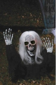 Decorazione Halloween da giardino:scheletro che esce dal terreno 53cm!NERO