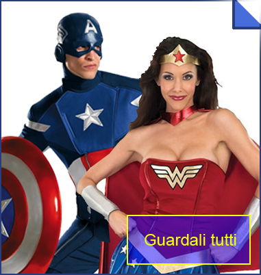 La foto mostra due costumi dei supereroi
